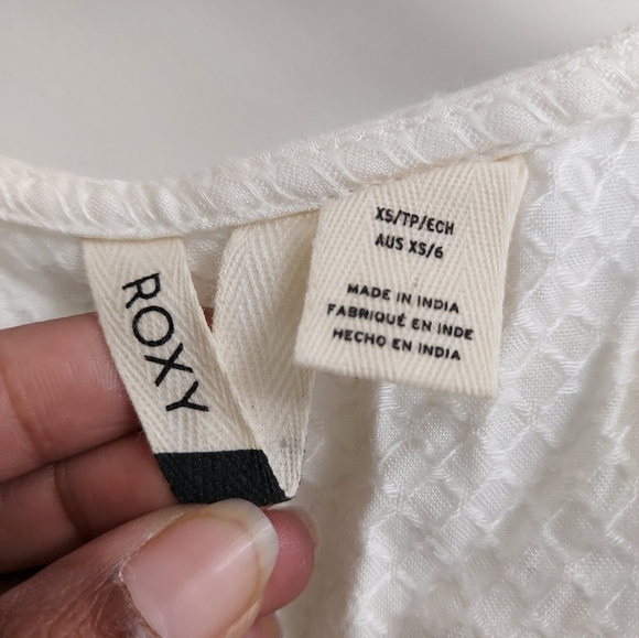 NWT Roxy Ivory V-Neck Peplum Blouse - Picture 5 of 10